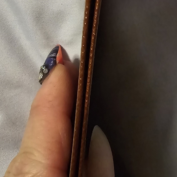 Brown taiga leather Louis Vuitton card holder - Picture 6 of 8